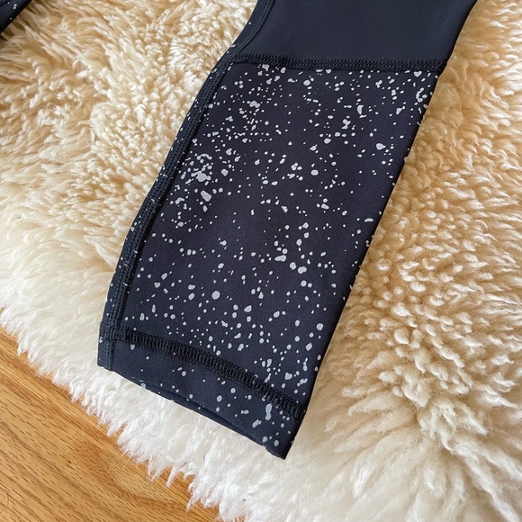 NWT* Zyia Black Reflective Metallic Light n Tight Hi-rise 7/8 24" - Picture 5 of 10